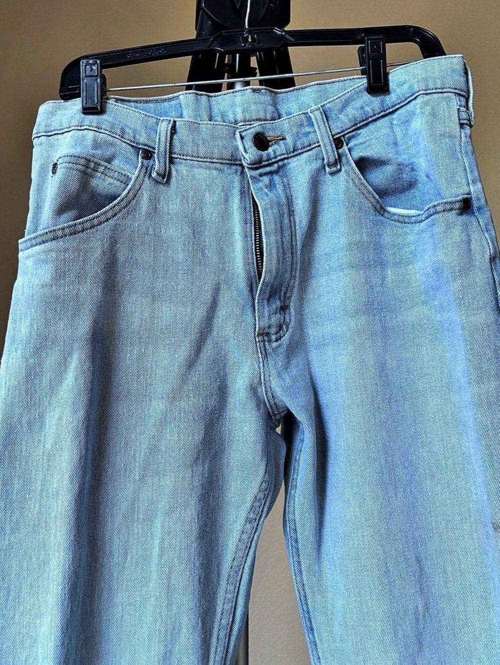 Wrangler Comfort Guaranteed Boot Cut Jeans in Blue Waist 32